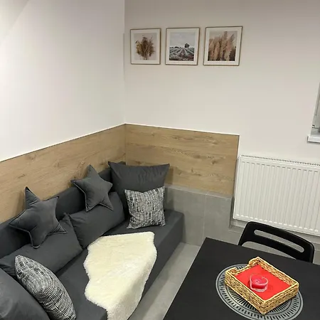 Apartamento Vista Near Minsk Mazowiecki *